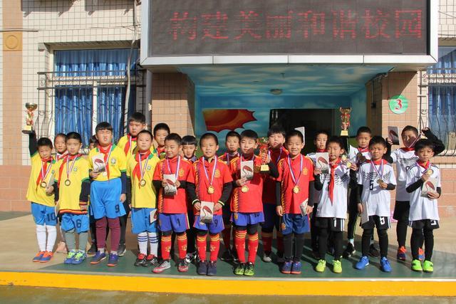 意甲-阿德利处子球吉鲁特奥破门 AC米兰3-1罗马